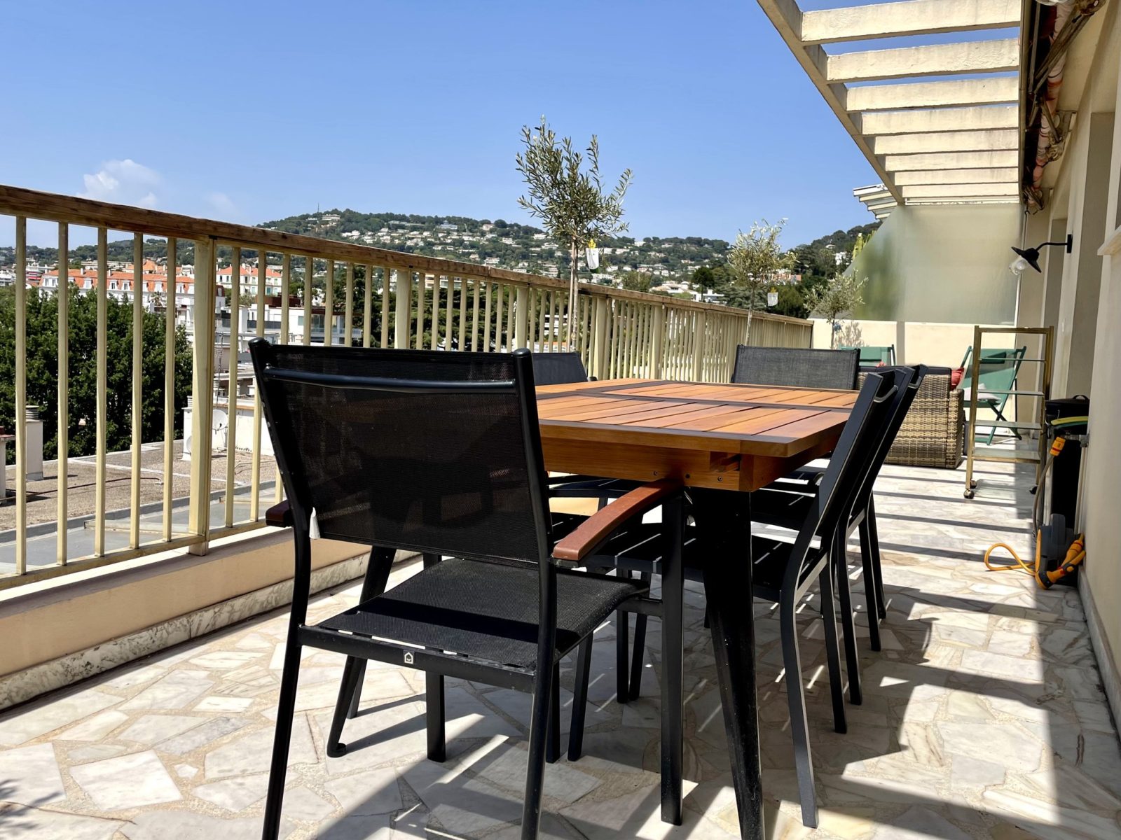 Rooftop Apartment